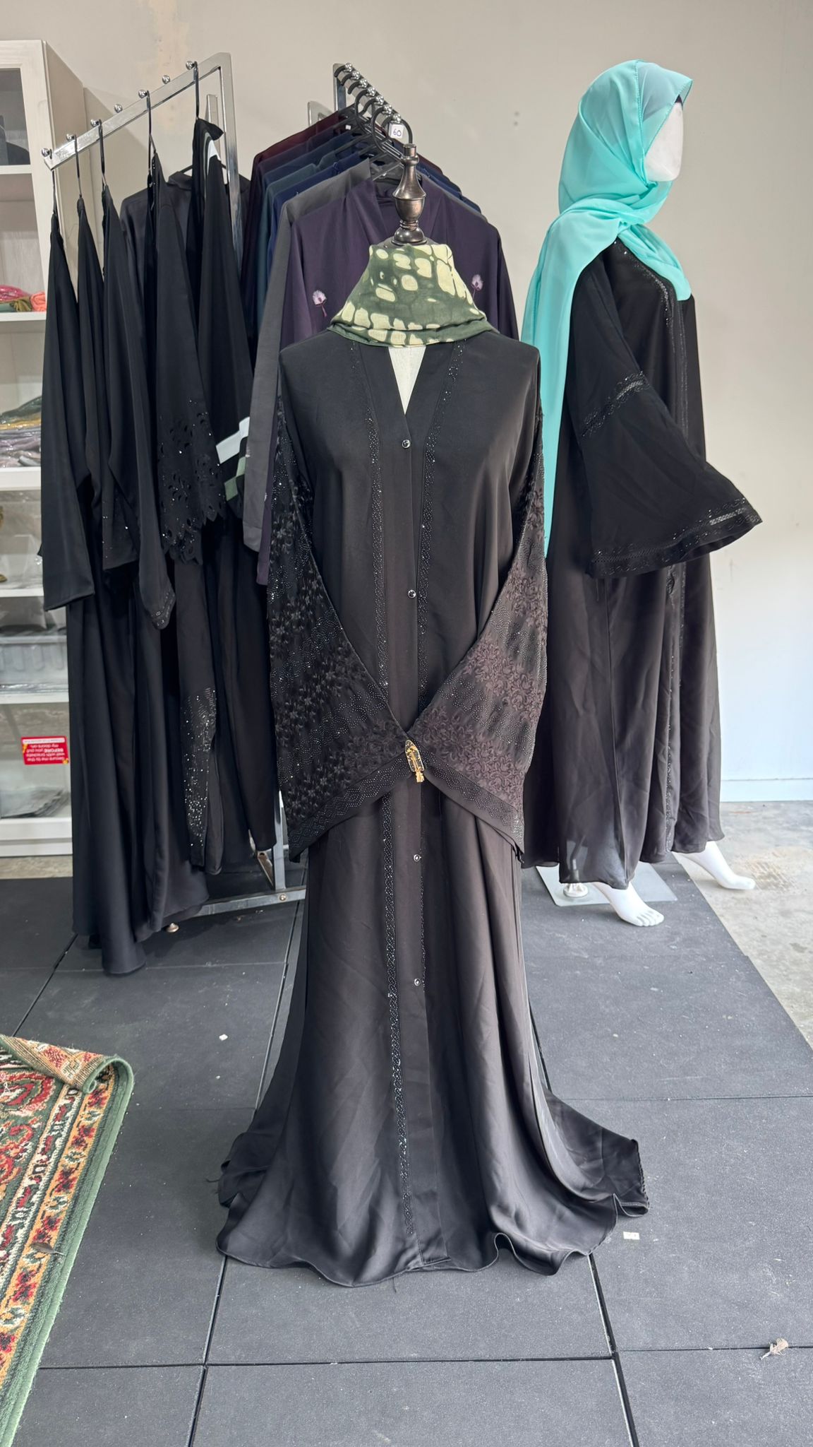 abayas image 1