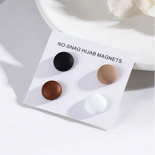 Hijab Magnet image 1